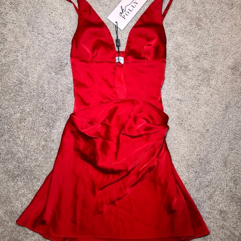 Oh Polly Elegant Red Plunge Mini Dress Yaiza - Picture 4 of 5
